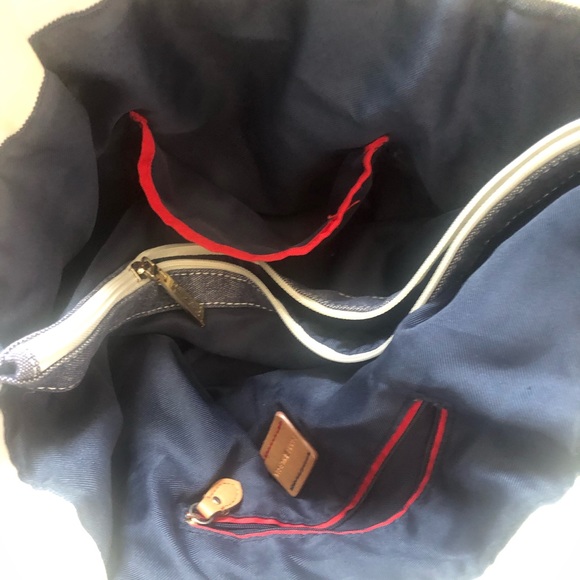 Tommy Hilfiger Shoulder Bag - Picture 3 of 3